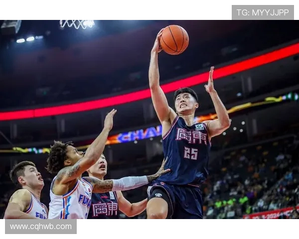 CBA精彩对决回顾广东队与北控队的巅峰对抗录像分析